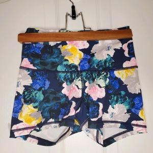 XS Old Navy Active Mini Biker Shorts